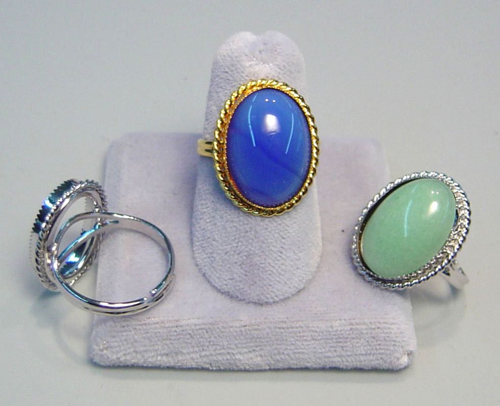 Sawtooth Bezel Ring with Rope Edge
