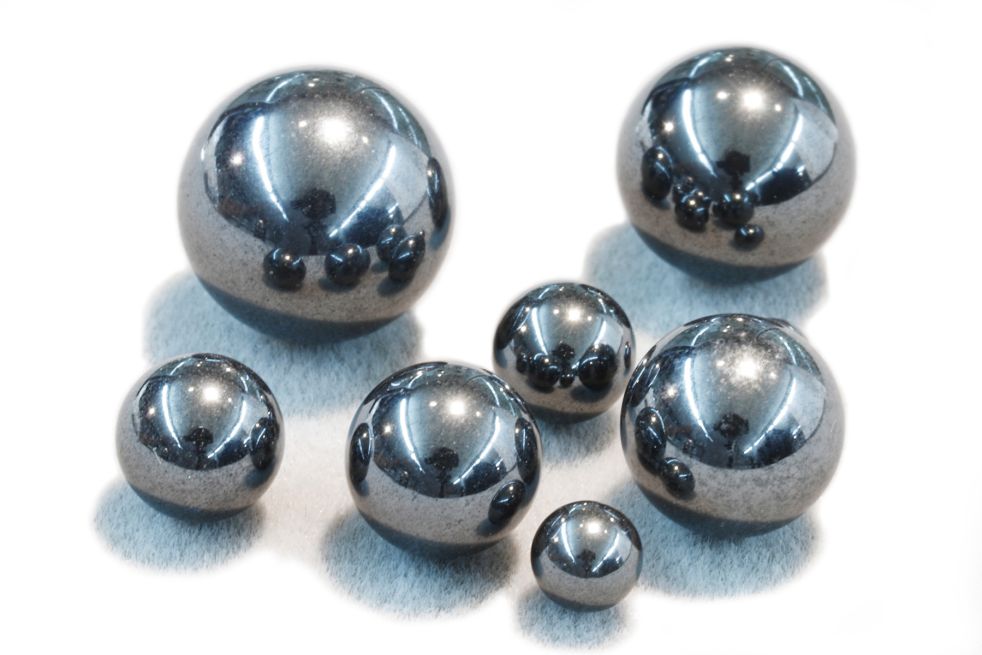 HEMATITE FACETED 18 MM ROUND CUT OUTSTANDING COLOR 