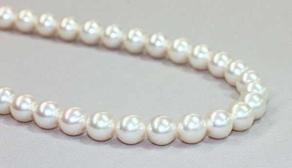 8-9mm Fine South Sea Round Pearls 