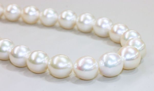 Exquisite 14-16.1mm South Sea Pearl Strand - Timeless Beauty and Elegance