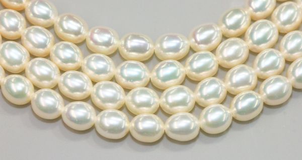 5-5.5mm Gemmy White Oval Pearls
