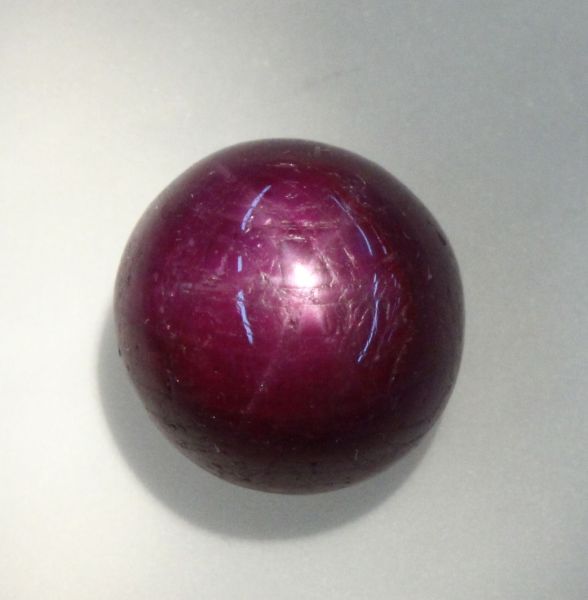 Star Ruby Round Cabochon, 7.04 cts. 9.9mm - Select Grade
