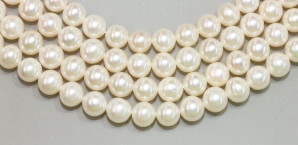 5-5.5mm Round White Pearls