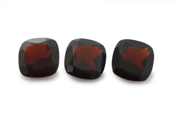 10x10 cushion antique garnet