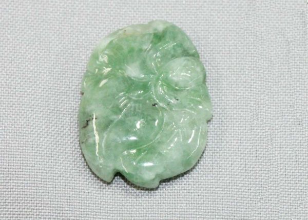 Peaches Jadeite Carving