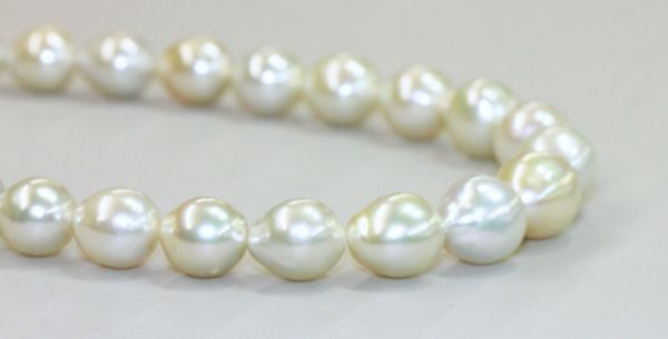 South Sea 8-11.3mm Pear Pearls