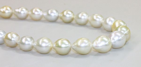 South Sea 8-11.3mm Pear Pearls
