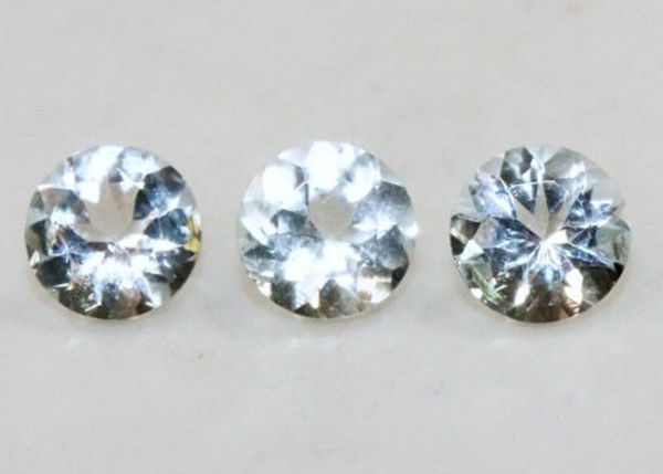 Wholesale Aquamarine Round Unheated 