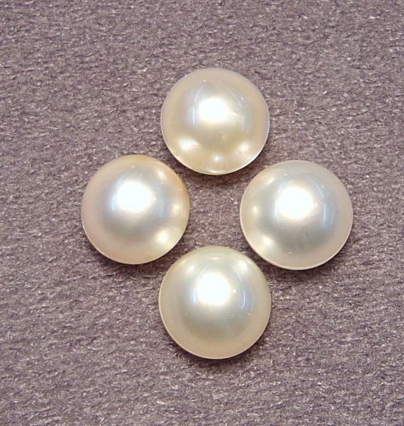 11-12mm Round Best Mab&eacute; Pearls