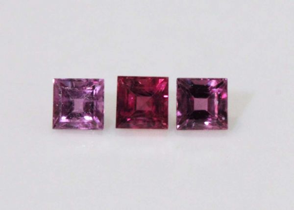 Sapphire, Pink 3x3mm Squares