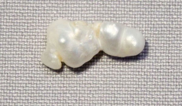 Antique Natural Pearl, 0.96 ct. - 5x9½mm