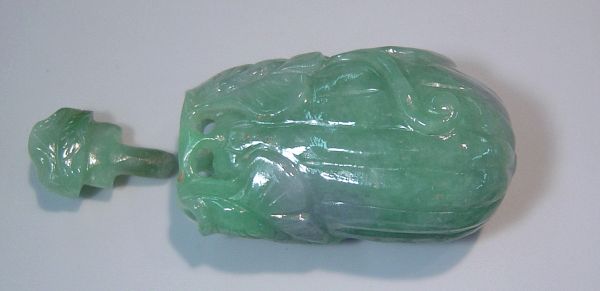 Green Jadeite Melon Snuff Bottle