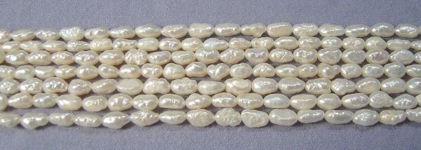 Rice Crispy Oval White Pearls