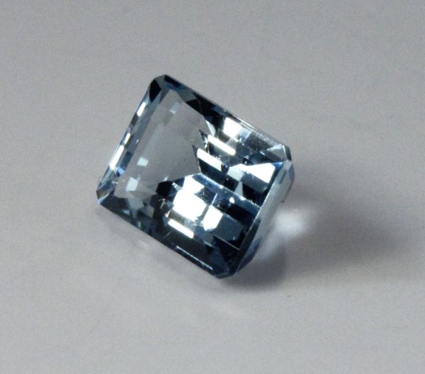 Aquamarine Faceted Octagon 6x8mm - Fine Grade