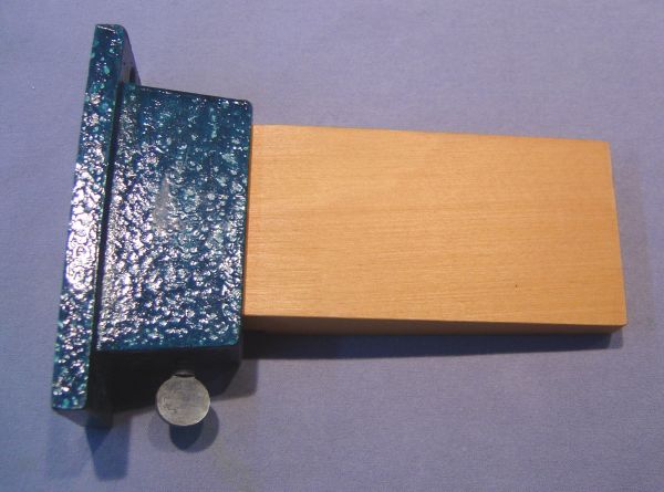 Bench Pin with Metal Holder