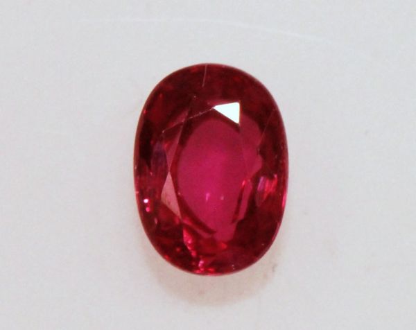 Oval Ruby - 0.68 ct. - Fine Quality