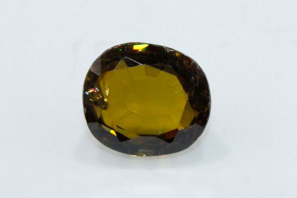 Sphene Faceted Oval 10.1x11.5mm - 6.65 cts. 