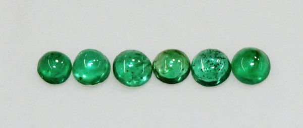 Emerald Round Cabochons, 2mm  - Best Grade