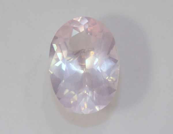 Rose Quartz Faceted Oval 13.5x19.2mm - 11.51 cts.