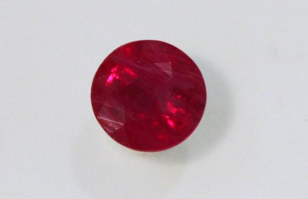 Ruby Faceted Round 6mm - 0.95 cts. - Fine Quality