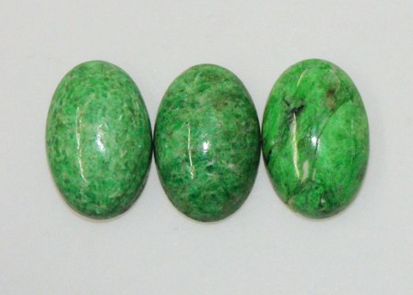 8x12mm Maw-sit-sit Cabochons