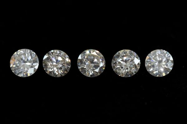 3.5mm brilliant cut diamonds