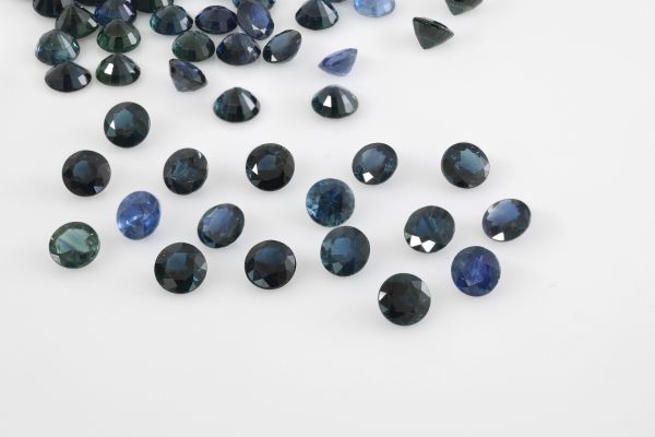 Natural Sapphire Round @ $90.00 / ct