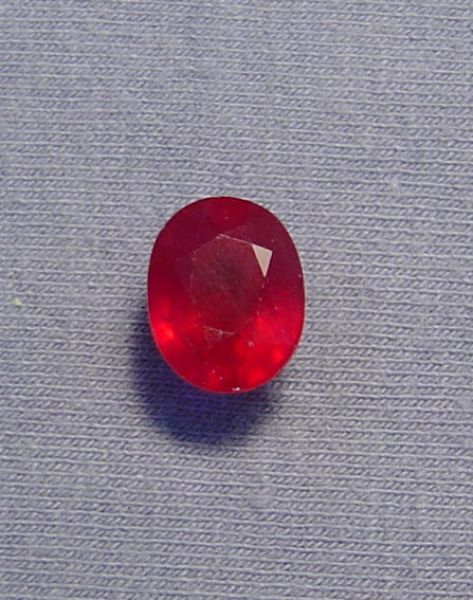 Ruby Fissure Filled Faceted Oval 8.7x11.3mm - 5.57 cts.