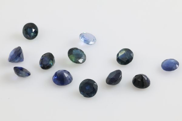 4mm Sapphire @ $25.00/ct.
