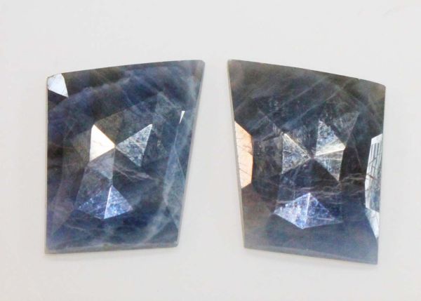 Sliced Sapphire Pair, 23.14 cts. - 13.8x18mm
