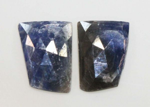 Sliced Sapphire Pair, 16.30 cts.