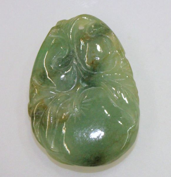 Gourd with Flowers Jadeite Carving 