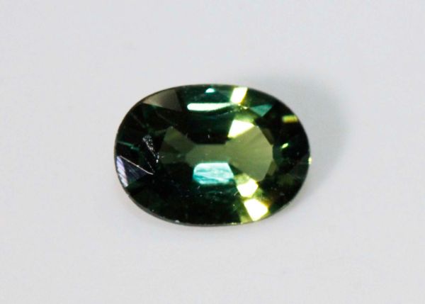 Green Sapphire Faceted Oval, - 0.83 ct. - 5x7mm