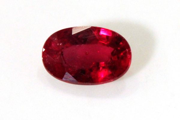 Burmese Ruby Faceted Oval, 0.84 cts. - 4.6x7mm