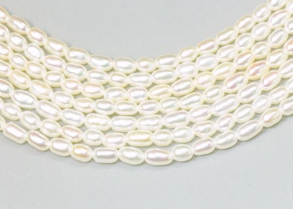 2.5-3mm Uniform Oval White Pearl Strands