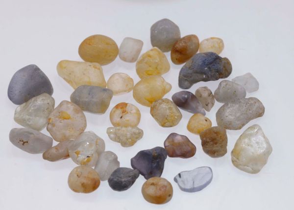 Wholesale Natural Ceylon Sapphire Alluvial Rough