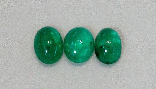 3x4mm Emerald oval Cabochons - Select Grade