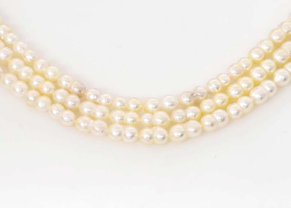 Japanese Akoya Twin Pearls – 4-4.5mm Wholesale Strand