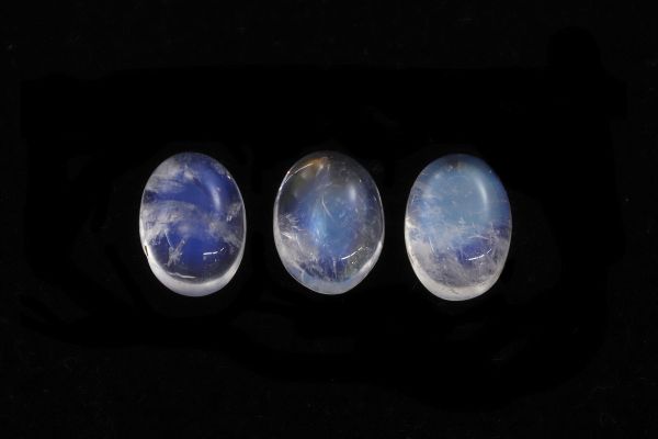Wholesale Peristerite (Rainbow Moonstone) Cabochons