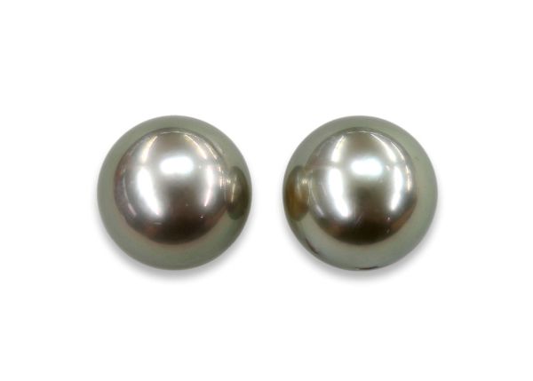 Natural Color Tahitian Pearl Pair – 9.7 mm