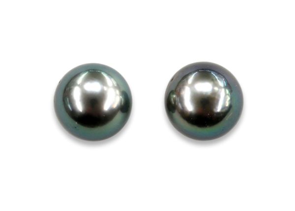 Natural Color Tahitian Pearl Pair – 8.2 mm