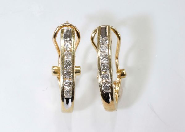Natural Diamond Earrings in 14k Gold