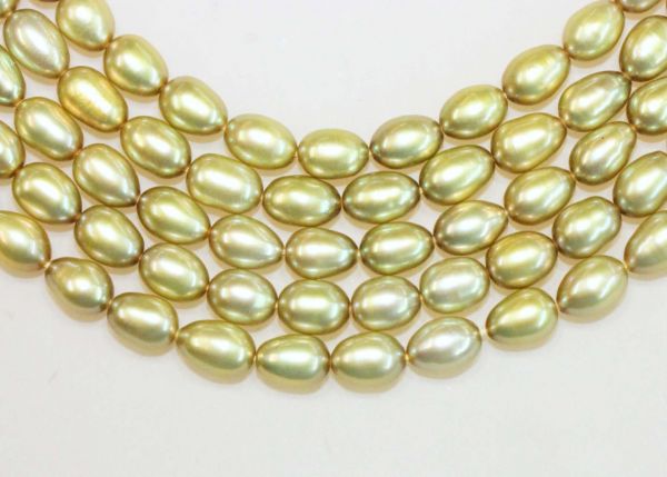 Honeydew 5.5-6mm Oval Pearls