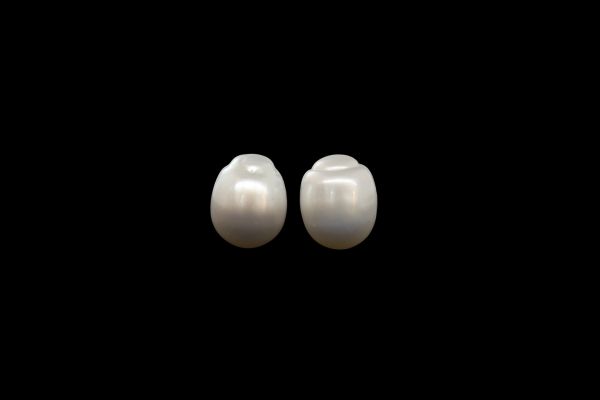 9 - 9.5 mm south sea pearl pair