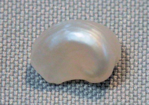 Antique Natural Pearl - 0.89 cts.