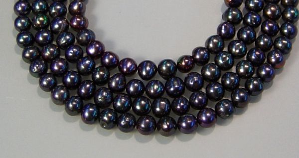 Peacock 10-11.5mm Rounded Potato Pearls