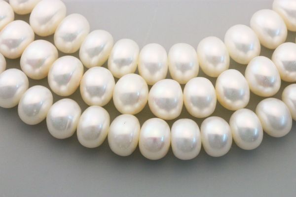 9-9.5mm White Button Strands