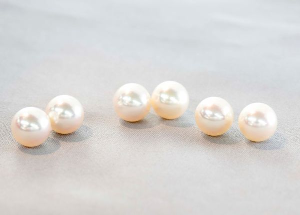 Best Akoya Pearls - HD Pairs