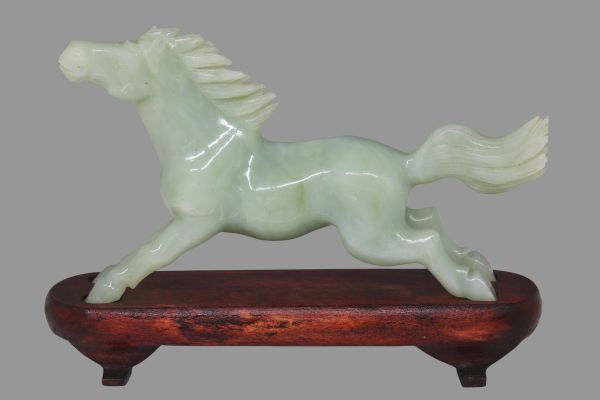 Wholesale Natural Bowenite Horse Statue - Hand Carved