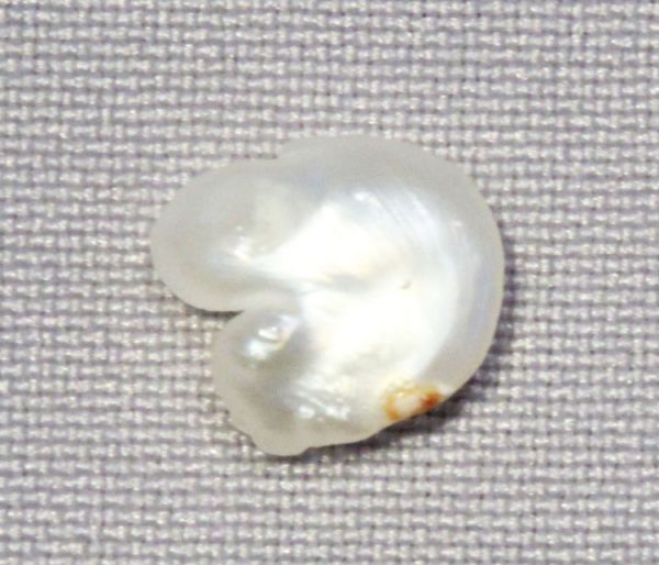 Antique Natural Pearl, 0.61 ct. - 6x6mm